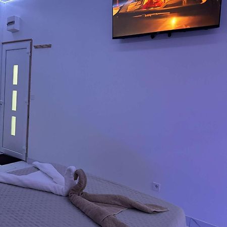 Suite Gold By L Amaryllis I Jacuzzi & Sauna Prive I Centre Beziers Arrivee Autonome Eksteriør billede